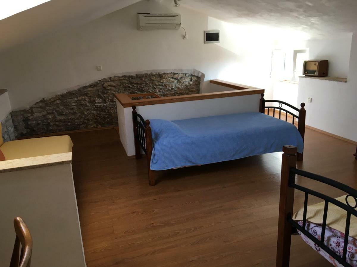 Holiday House Catela Rakalj Luaran gambar