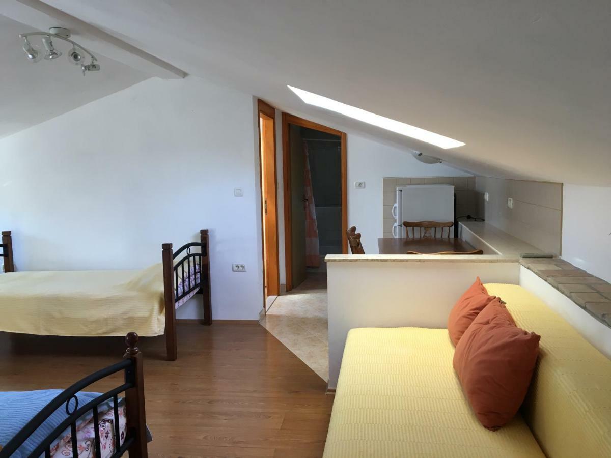 Holiday House Catela Rakalj Luaran gambar